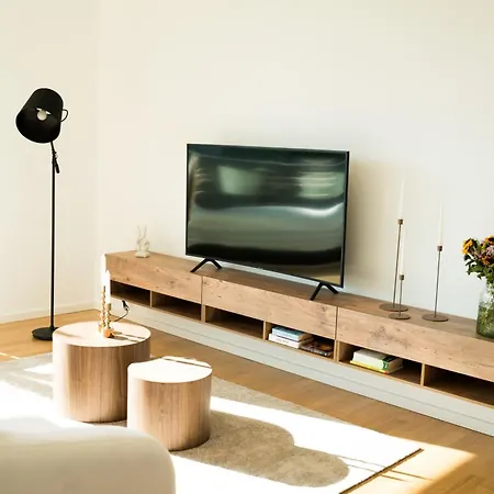 Moderne Mit Grosszuegigen 100qm In Der Dresdner Altstadt * Drážďany