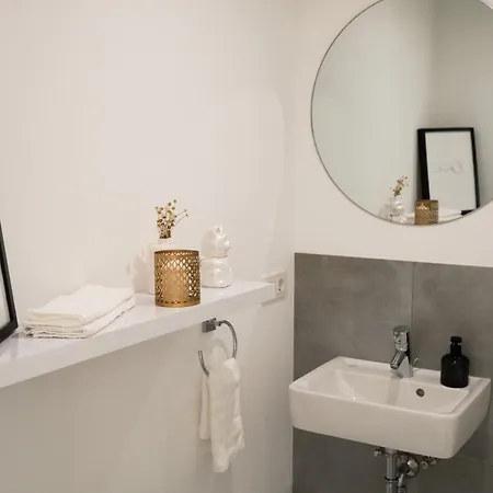 Appartement Moderne Mit Grosszuegigen 100qm In Der Dresdner Altstadt Dresde