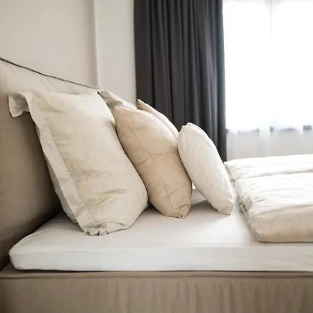 Moderne Mit Grosszuegigen 100qm In Der Dresdner Altstadt *