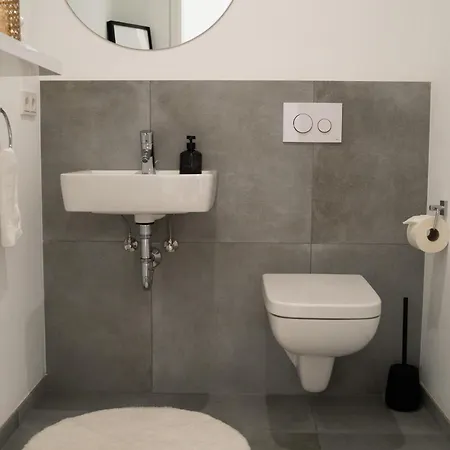 Moderne Mit Grosszuegigen 100qm In Der Dresdner Altstadt *