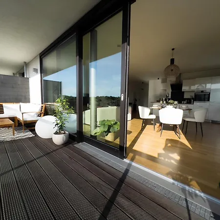 Moderne Mit Grosszuegigen 100qm In Der Dresdner Altstadt Апартаменты *