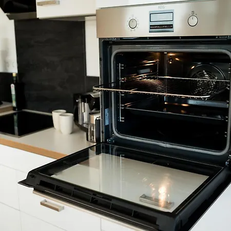 Moderne Mit Grosszuegigen 100qm In Der Dresdner Altstadt Apartment Dresden