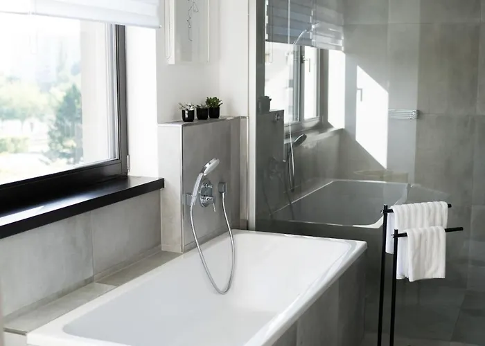 Apartment Moderne Mit Großzügigen 100qm In Der Dresdner Altstadt Dresden