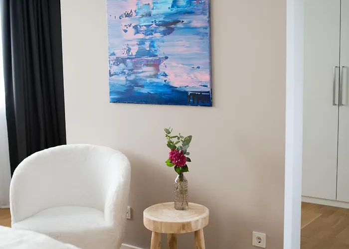 Moderne Mit Großzügigen 100qm In Der Dresdner Altstadt * Dresden