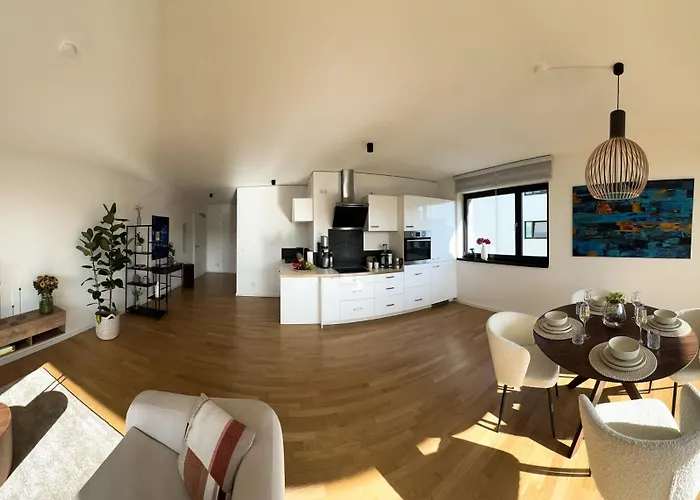 Moderne Mit Großzügigen 100qm In Der Dresdner Altstadt Apartment Dresden