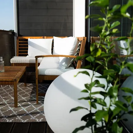 Apartment Moderne Mit Großzügigen 100qm In Der Dresdner Altstadt *