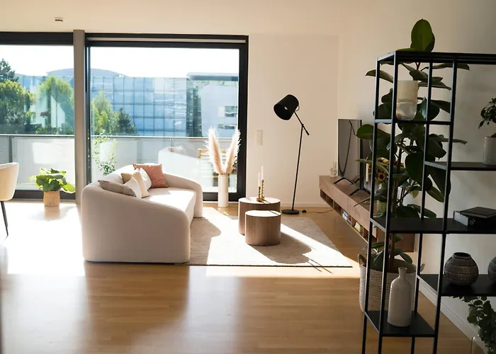 Moderne Mit Grosszuegigen 100qm In Der Dresdner Altstadt Appartement *