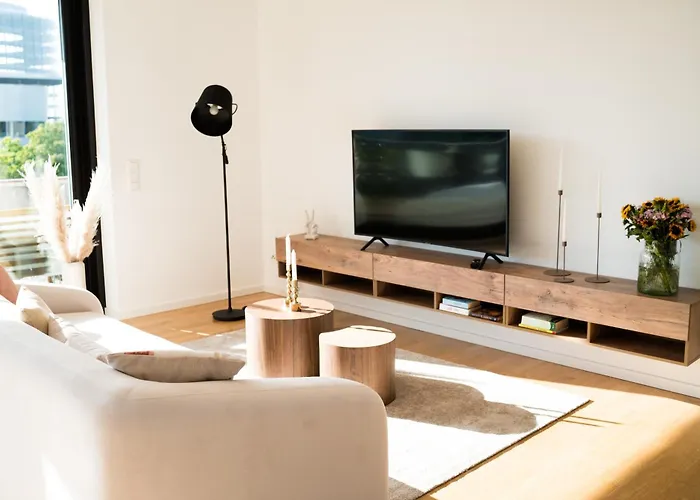 Moderne Mit Grosszuegigen 100qm In Der Dresdner Altstadt Appartement Dresden