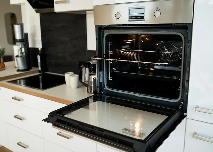 Moderne Mit Grosszuegigen 100qm In Der Dresdner Altstadt Appartement Dresden